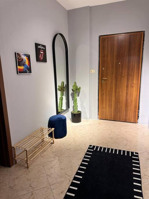 Super House Blloku - 3 Rooms Tirana Exterior photo